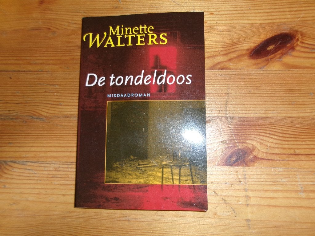 Minette walters - de tondeldoos, Ophalen of Verzenden, Gelezen
