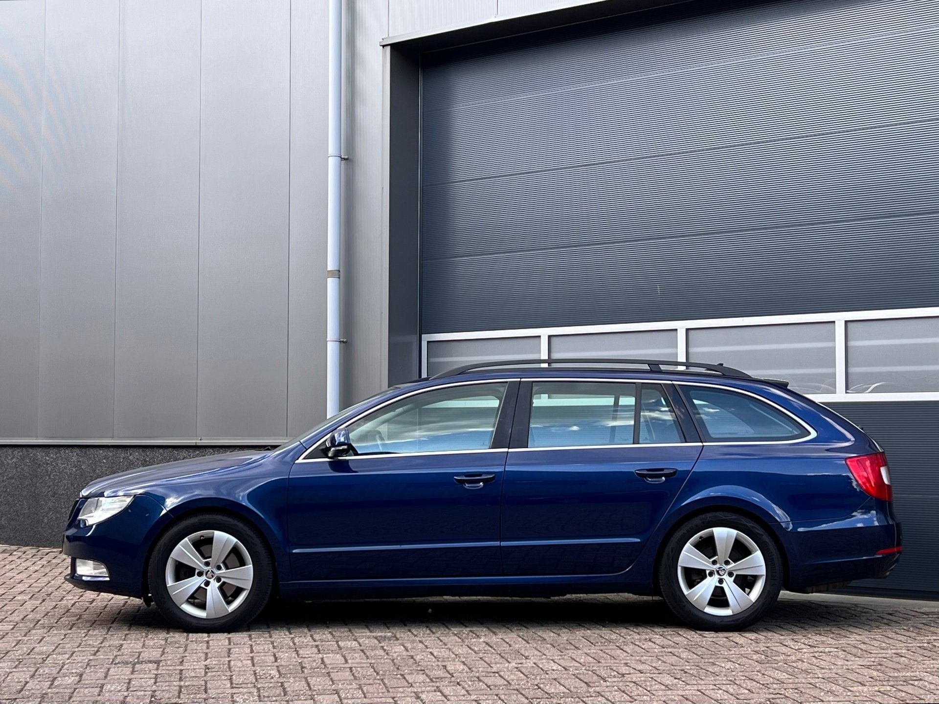 Skoda Superb Combi 1.6 TDI Greenline Active Business bj.2013, Auto's, Voorwielaandrijving, Euro 5, Stof, Gebruikt