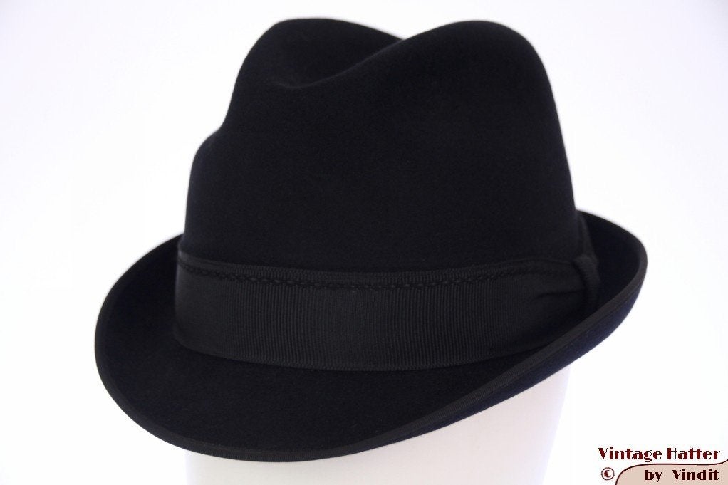 Vintage Gleufhoed Trilby Mayser-Milz Consul donker blauw 57, Kleding | Heren, Trouwkleding en Trouwaccessoires, Ophalen of Verzenden