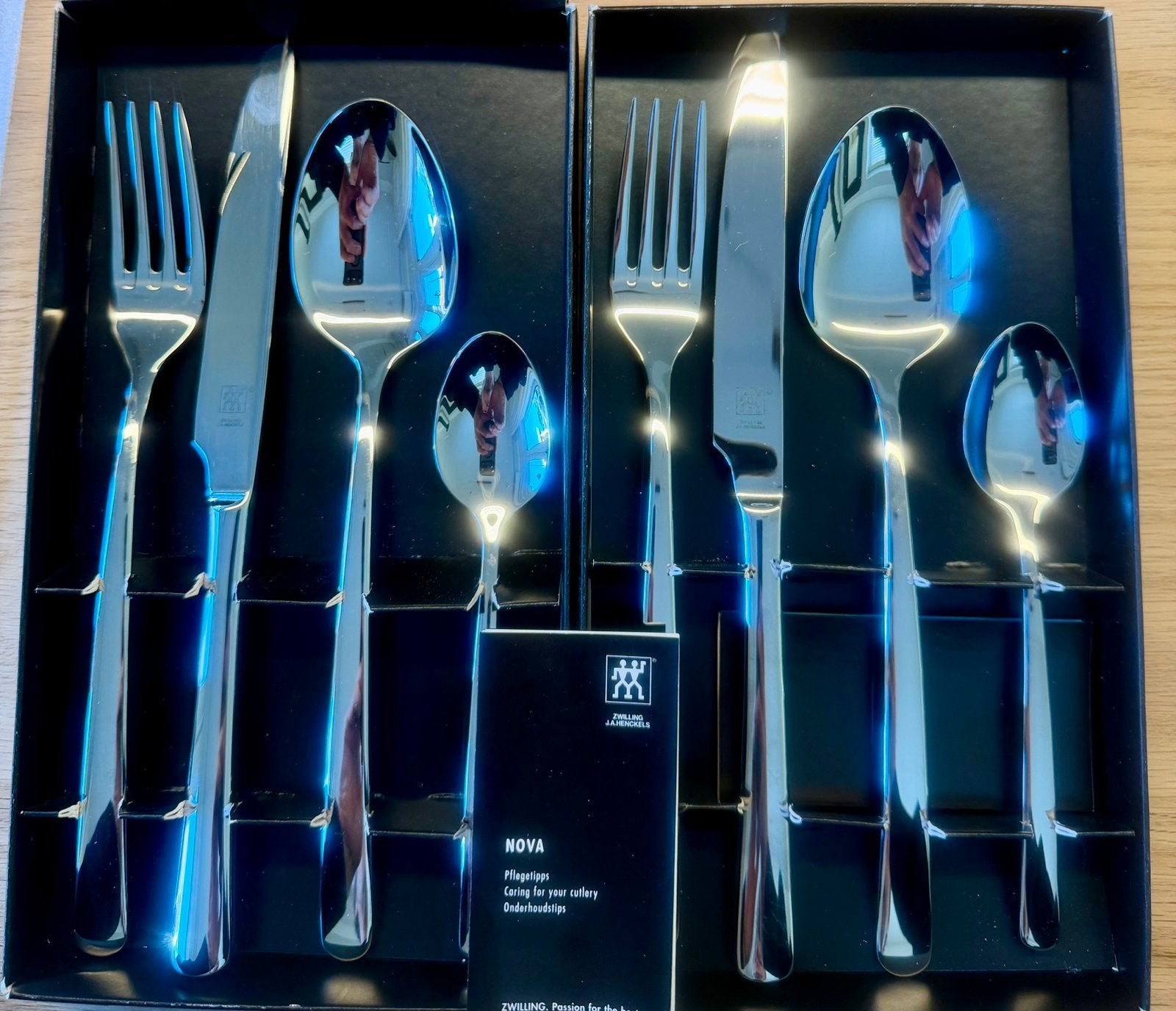Zwilling Nova Bestekset - 2x 4-delig (Nieuw in doos), Ophalen of Verzenden, Zo goed als nieuw, Rvs of Chroom