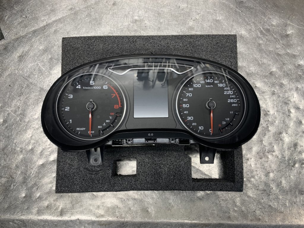 Audi A3 8V KM teller 8V0920871T, Auto-onderdelen, Dashboard en Schakelaars, Niet ingevuld, Niet ingevuld, Niet ingevuld, Audi