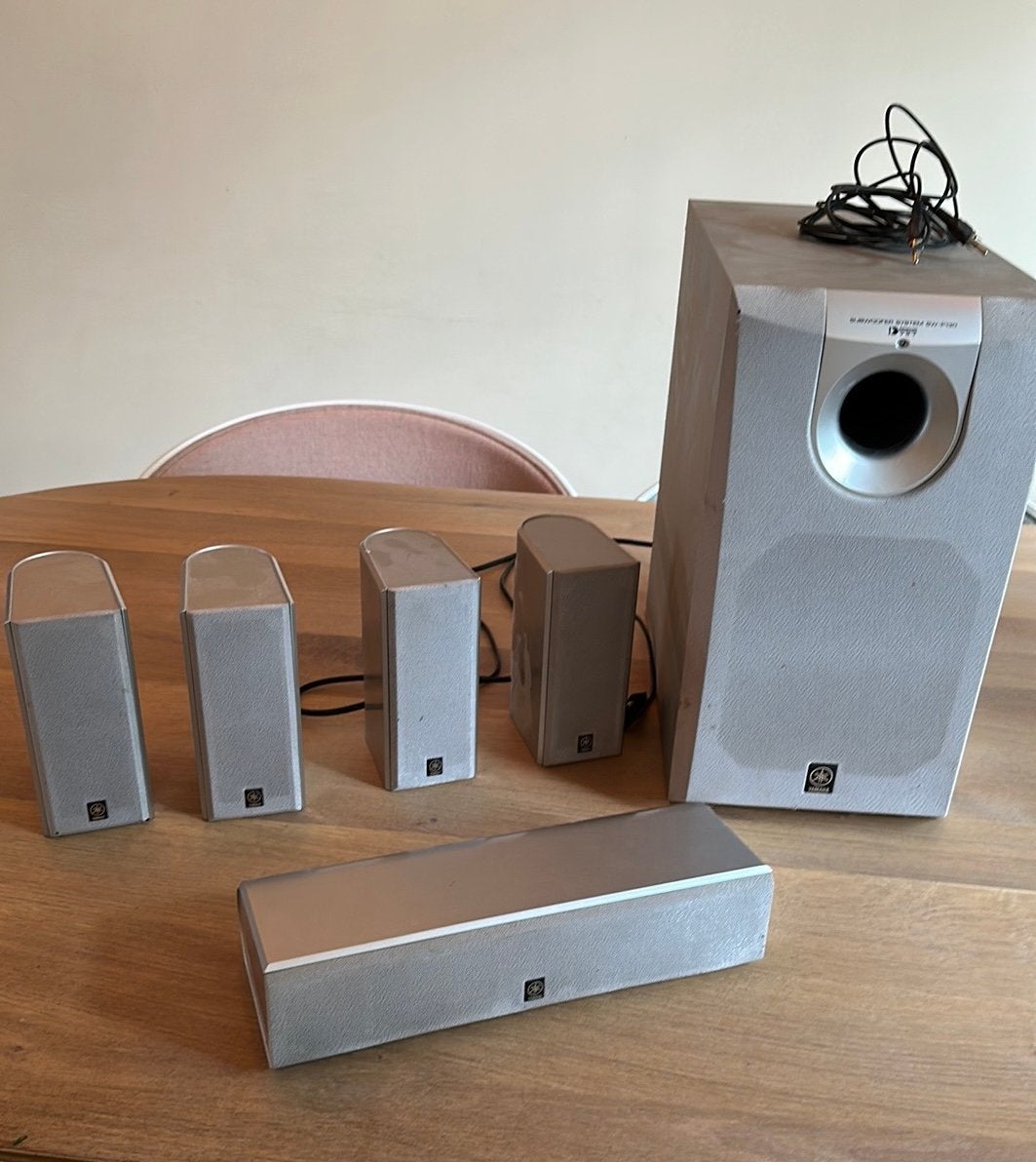 Yahama surround speakers, Audio, Tv en Foto, Home Cinema-sets, Gebruikt, 70 watt of meer, 5.1-systeem, Overige spelers