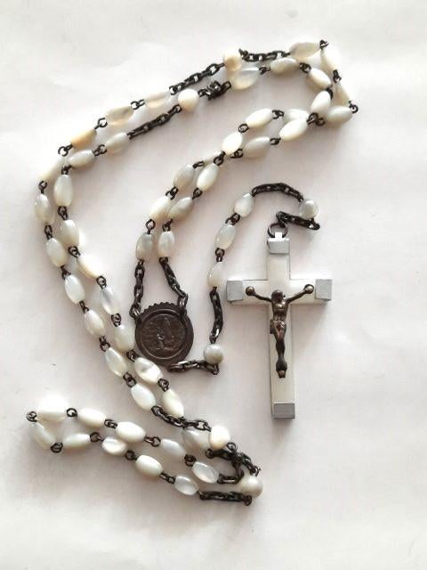 Antieke Lourdes rozenkrans, Parelmoer-look, Aluminium kruis, Ophalen