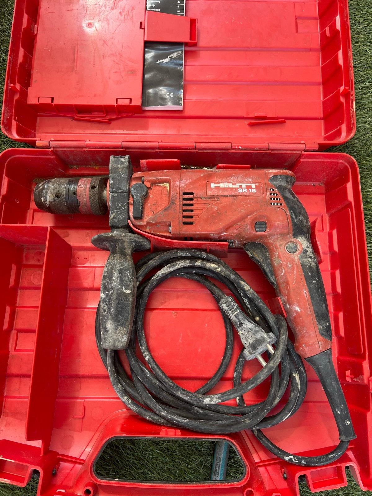 Hilti SR 16 Boormachine met koffer, Doe-het-zelf en Verbouw, Gereedschap | Boormachines, Ophalen of Verzenden, Gebruikt, 600 watt of meer
