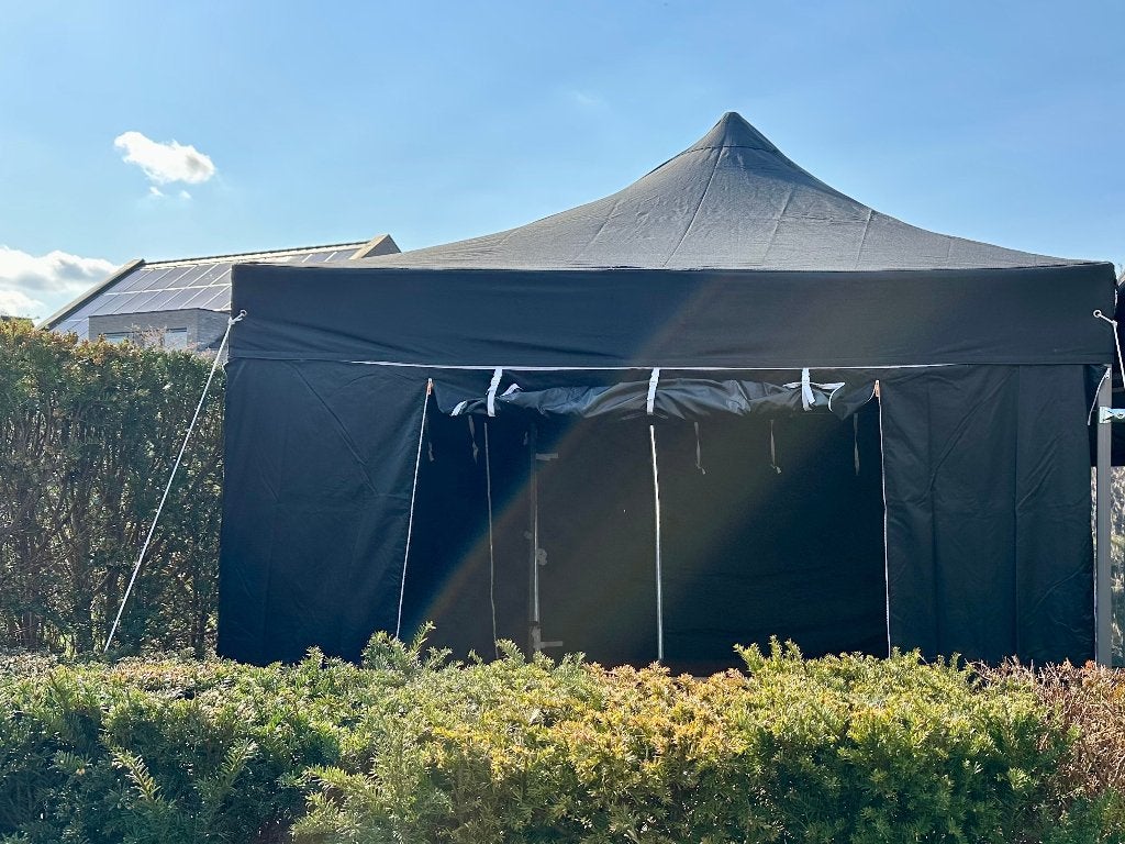 Te huur: 3x3 easy-up partytent zwart, Hobby en Vrije tijd, Feestartikelen | Verhuur, Ophalen, Nieuw, Verjaardag