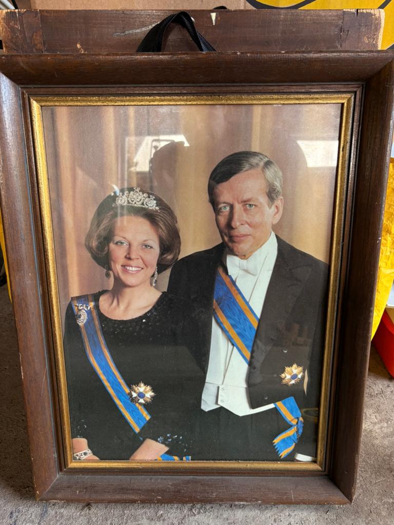 Statieportret koningshuis Beatrix Claus, Verzamelen, Ophalen of Verzenden, Zo goed als nieuw, Nederland, Kaart, Foto of Prent