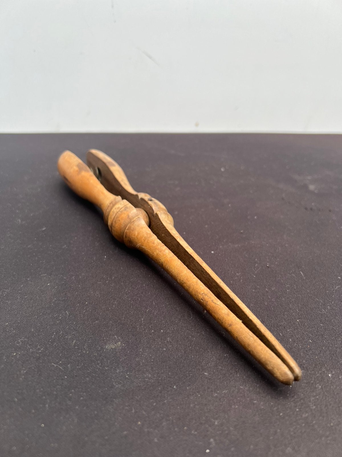 Te Koop : Antieke Houten Handschoenen Stretcher Hout, Ophalen of Verzenden