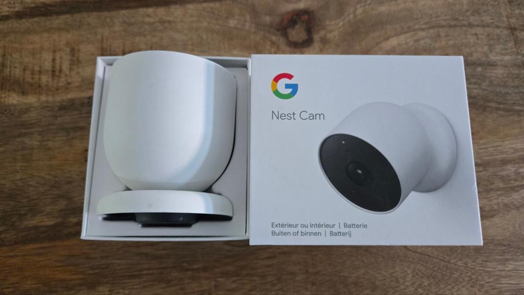 Google Nest Cam (batterij), Audio, Tv en Foto, Videobewaking, Ophalen of Verzenden, Zo goed als nieuw, Buitencamera