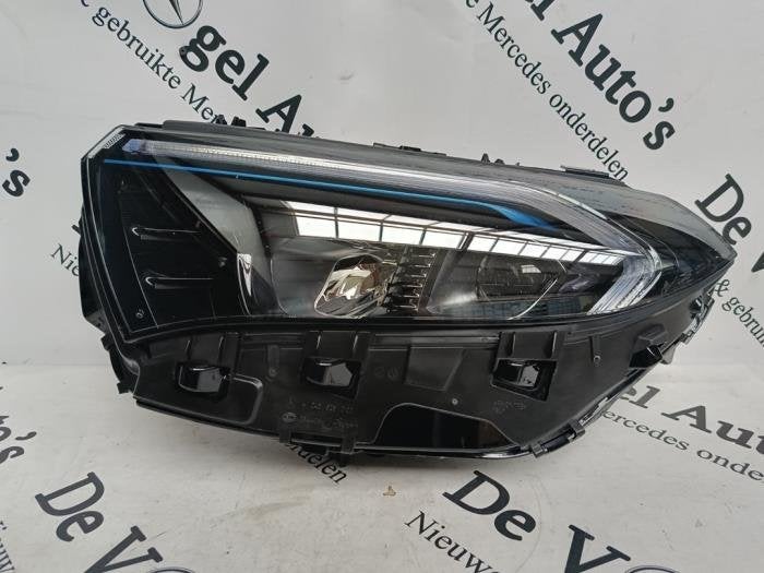Koplamp links van een Mercedes EQA, Gebruikt, -, Ophalen of Verzenden, -