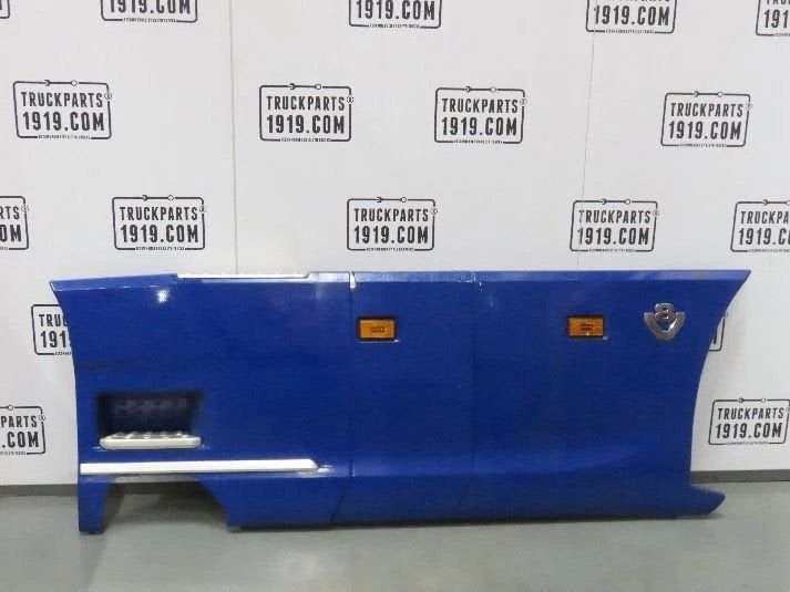 Scania 2337985 Side skirt Li. Scania, Ophalen, Gebruikt