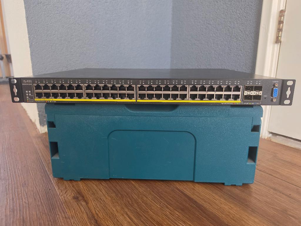 ZyXEL XGS2210-52HP 48 Poort PoE+ Switch, Ophalen of Verzenden, Gebruikt, Zyxel