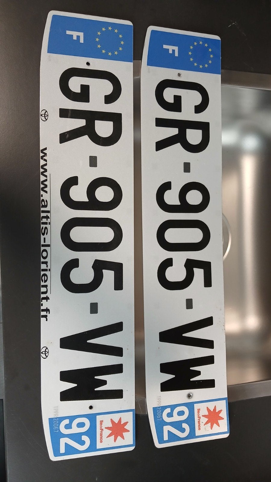 Set Franse kentekenplaten departement 92 - Goede staat, Auto diversen, Kentekenplaathouders, Ophalen of Verzenden, Zo goed als nieuw
