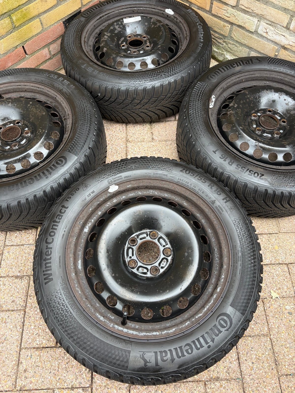 Continental Winterbanden 205/55 R16 op stalen velg, Ophalen, Gebruikt, 16 inch, Banden en Velgen