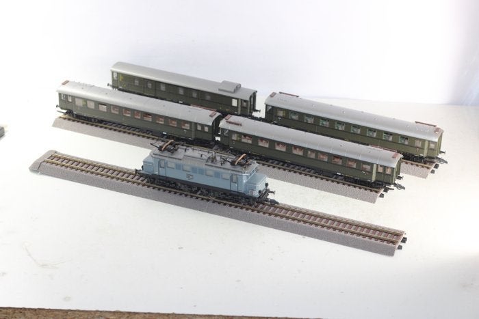 Roco 43032 DRG set E44 064 + 4 Eilzugwagen tp. II - HO, Treinset, Gelijkstroom, Ophalen of Verzenden, Zo goed als nieuw