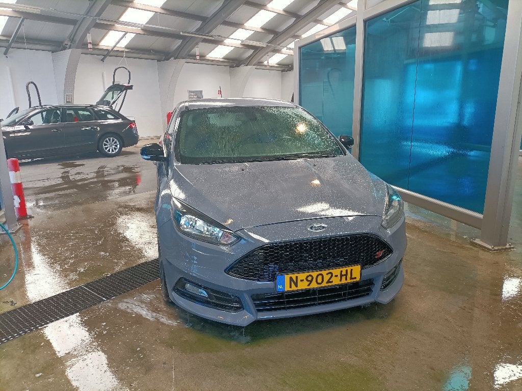 Foto 8 van Ford Focus 2.0 Nieuwe Apk