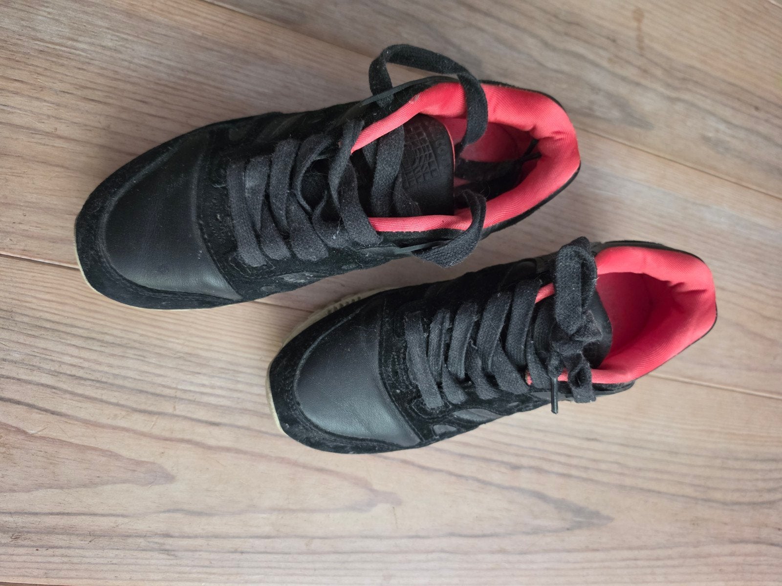 Saucony Sneakers Zwart/Rood Maat 40, Kleding | Heren, Zwart, Ophalen of Verzenden, Sneakers of Gympen, Saucony
