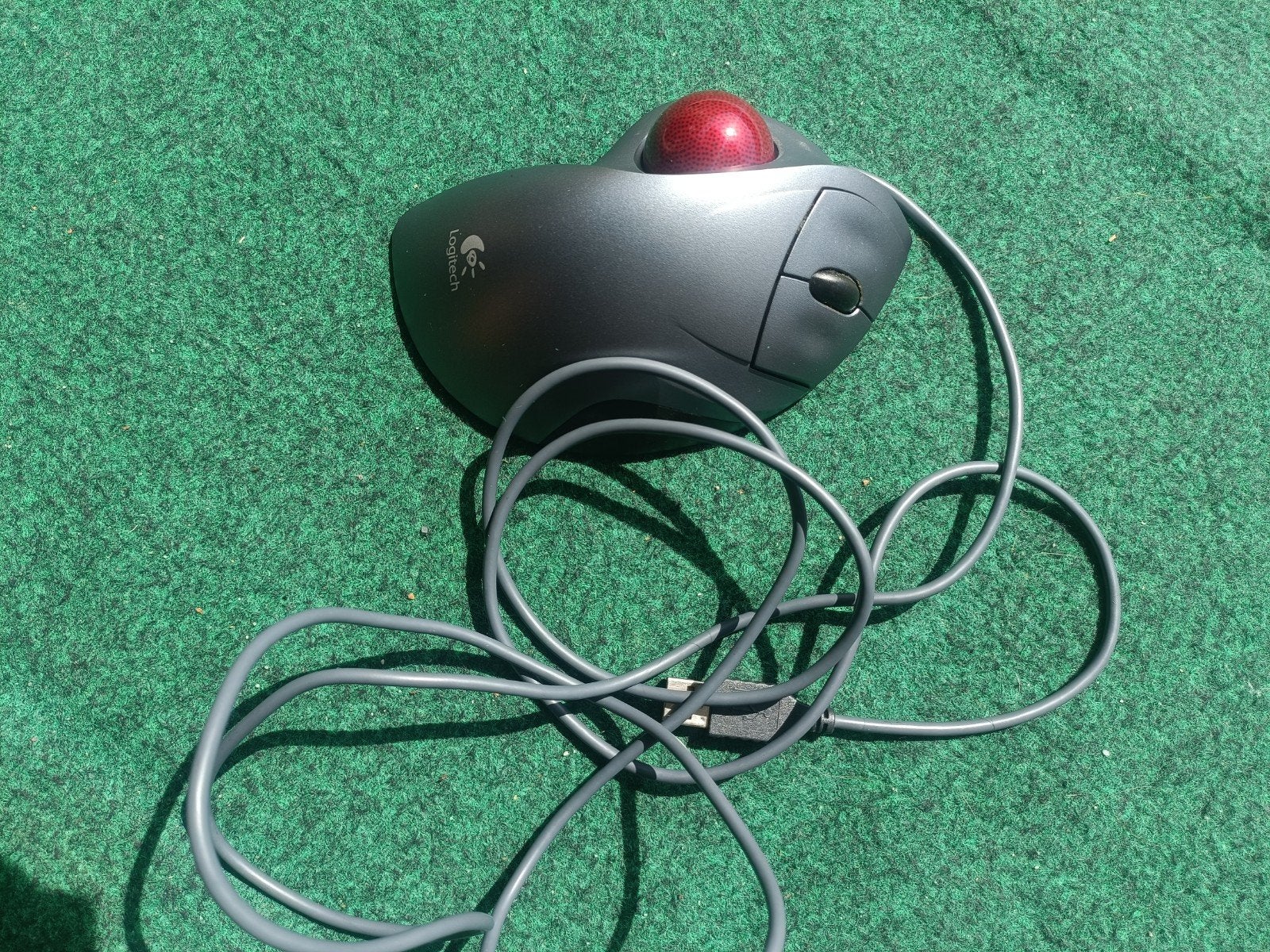 Logitech Trackball Muis - Bedraad en Ergonomisch, Gebruikt, Ergonomisch, Logitech, Ophalen of Verzenden