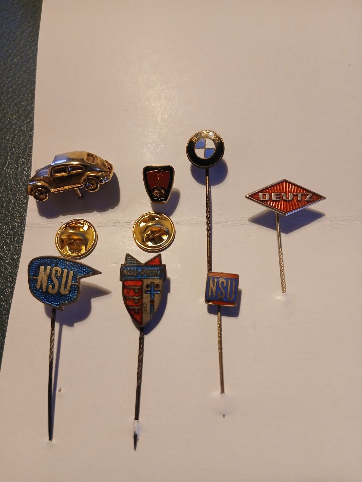 Set van 7 vintage speldjes: auto merken (o.a. NSU, Deutz), Ophalen of Verzenden, Gebruikt, Auto's