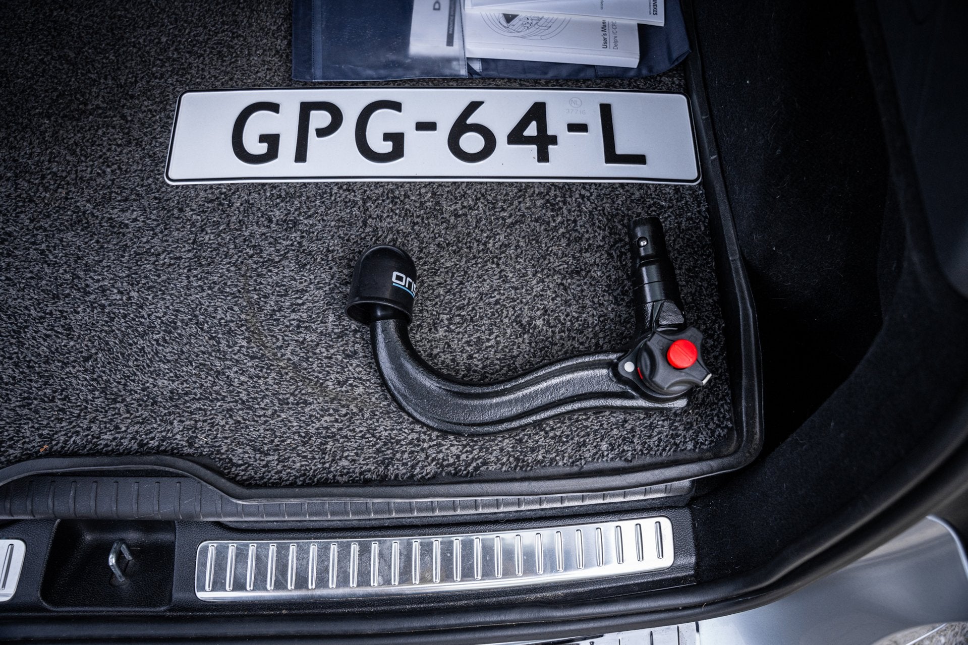 Mercedes-Benz GLC-klasse 300e 4MATIC Premium Plus|Night Pack, Auto's, Automaat, Gebruikt, 4 cilinders, 2000 kg