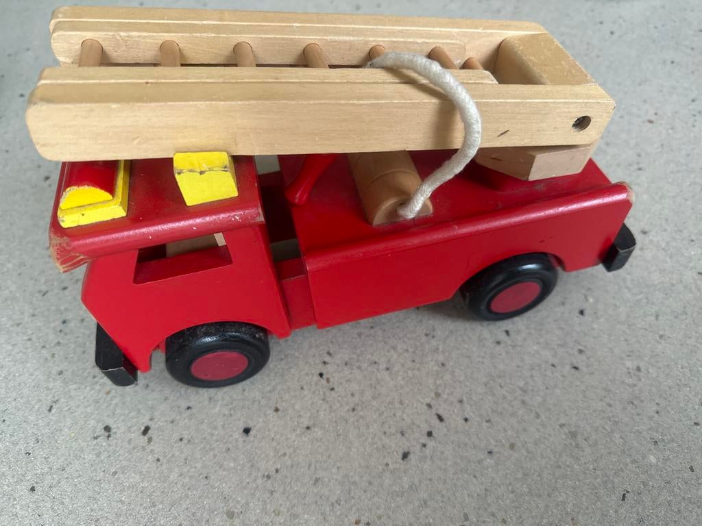 Mag zondag voor 5€ brandweerauto, hohtuitschuifbare ladder, Ophalen, Gebruikt