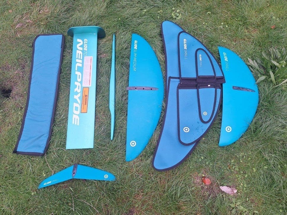 Complete Neilpryde Glide windfoil set, 2 wings, als nieuw!, Watersport en Boten, Met vin(nen), Ophalen of Verzenden, Zo goed als nieuw