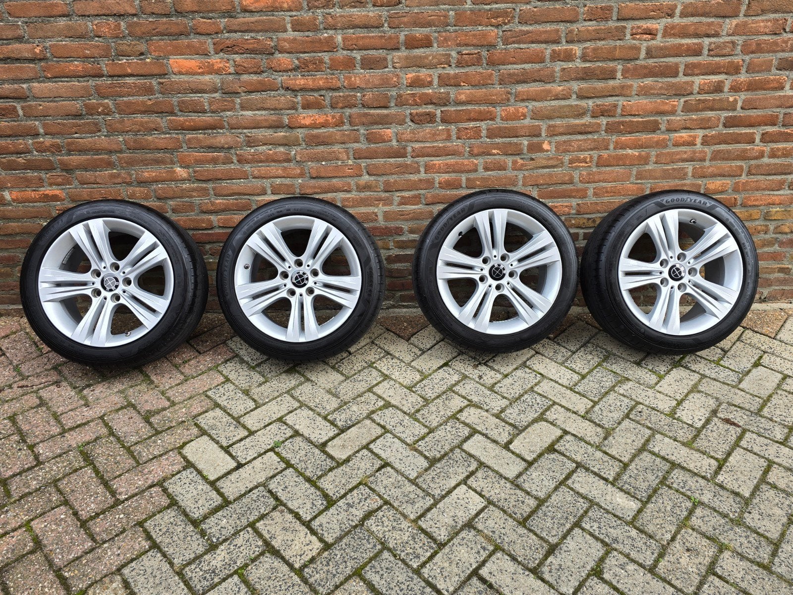BMW lichtmetalen velgen met Goodyear Eagle F1 banden, Auto-onderdelen, Ophalen