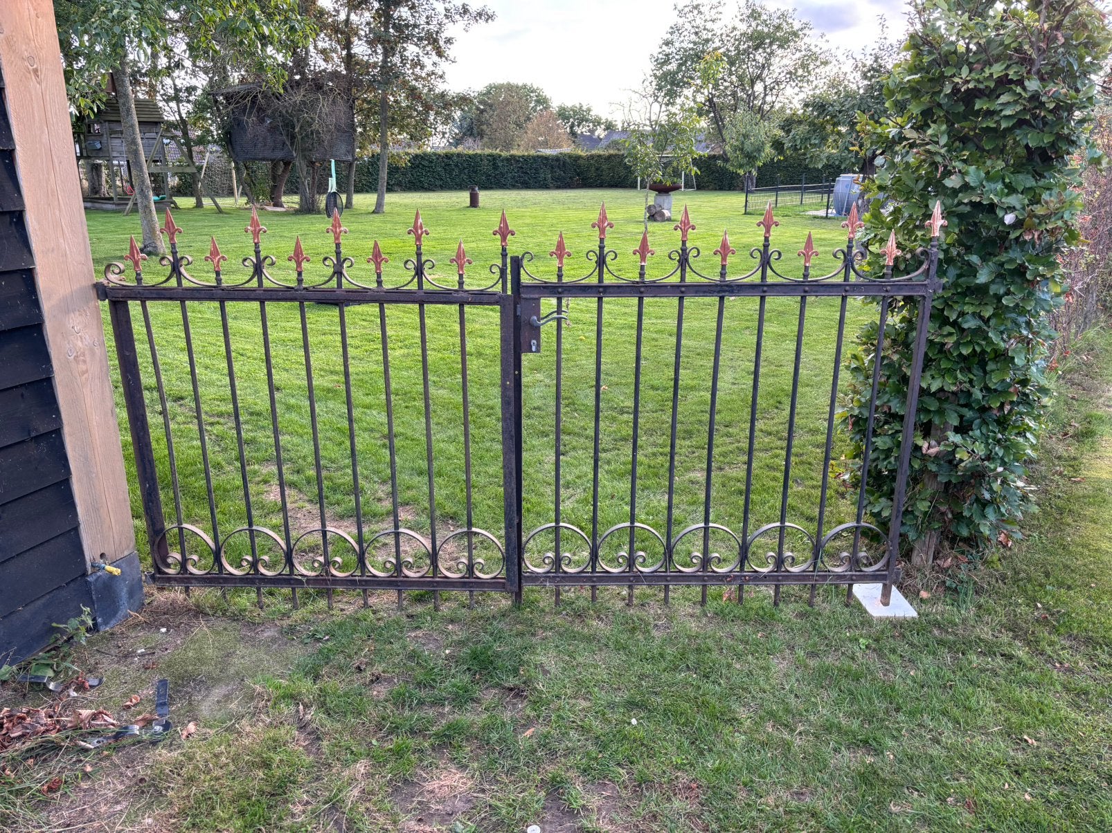 Oud ijzeren poort, Ophalen of Verzenden, Zo goed als nieuw, IJzer, Sierhekwerk
