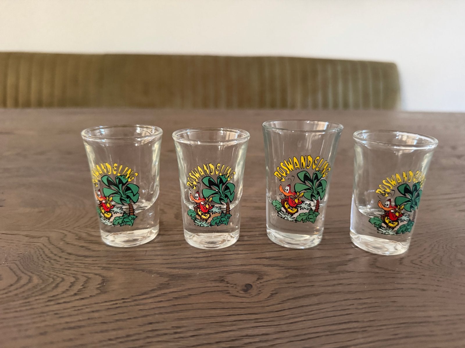 Set van 4 Boswandeling shotglaasjes, Ophalen of Verzenden, Zo goed als nieuw, Meerkleurig, Glas