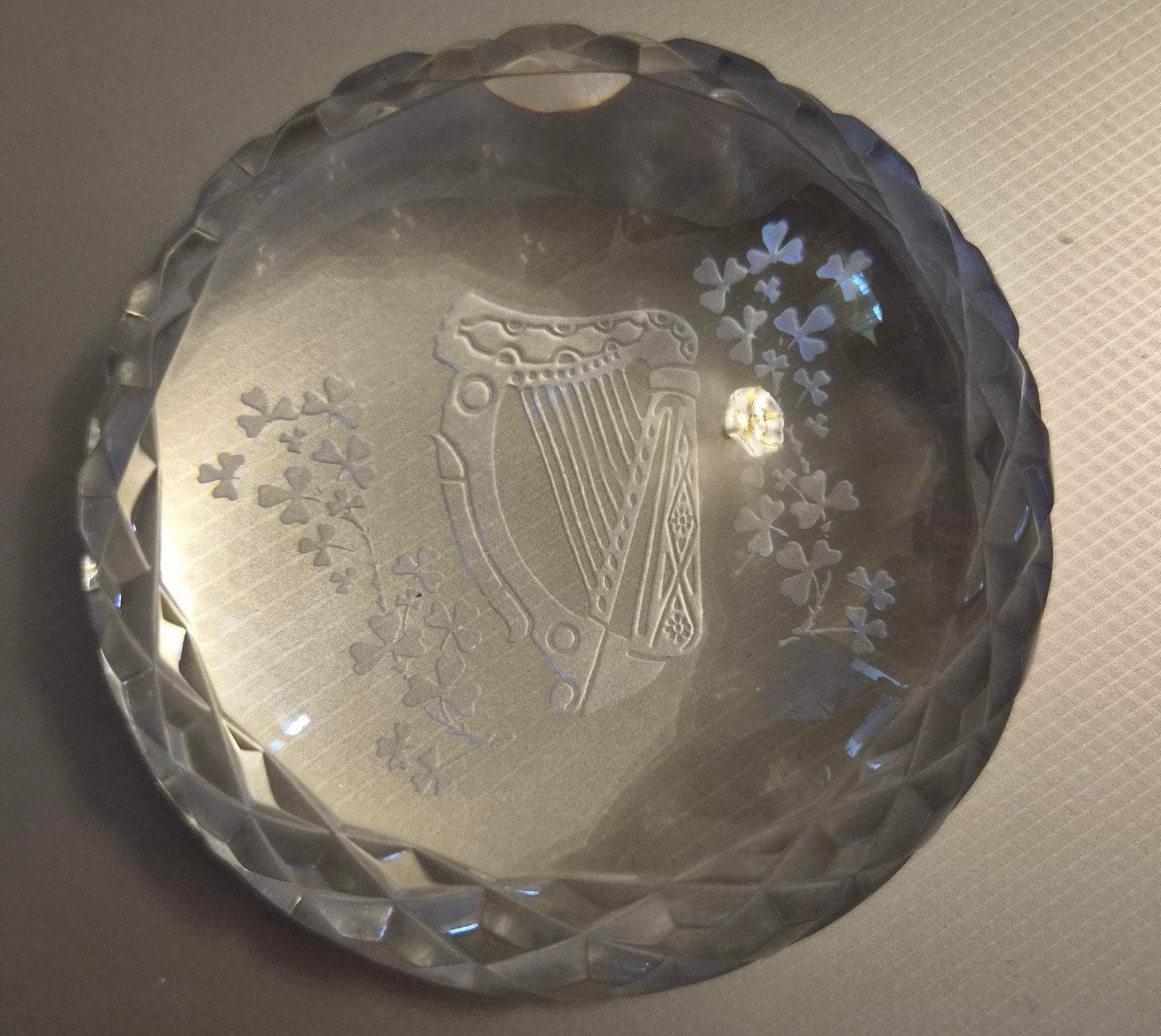 Waterford Crystal Ierse Harp & Klaver Paperweight, Ophalen