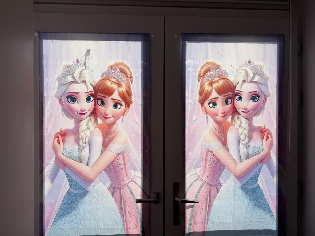 Frozen Gordijnen - Elsa en Anna Raamdecoratie, Ophalen, Zo goed als nieuw, Blauw