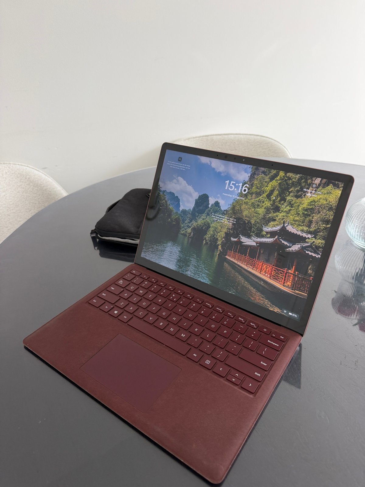 Microsoft Surface Laptop 2 | i5 | 8GB | 256GB | Burgundy, Gebruikt, 13 inch, Qwerty, 8 GB