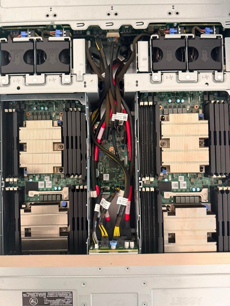 Dell EMC PowerEdge C6400 12LFF – 3 Nodes, Ophalen of Verzenden, Refurbished, Hot swappable onderdelen