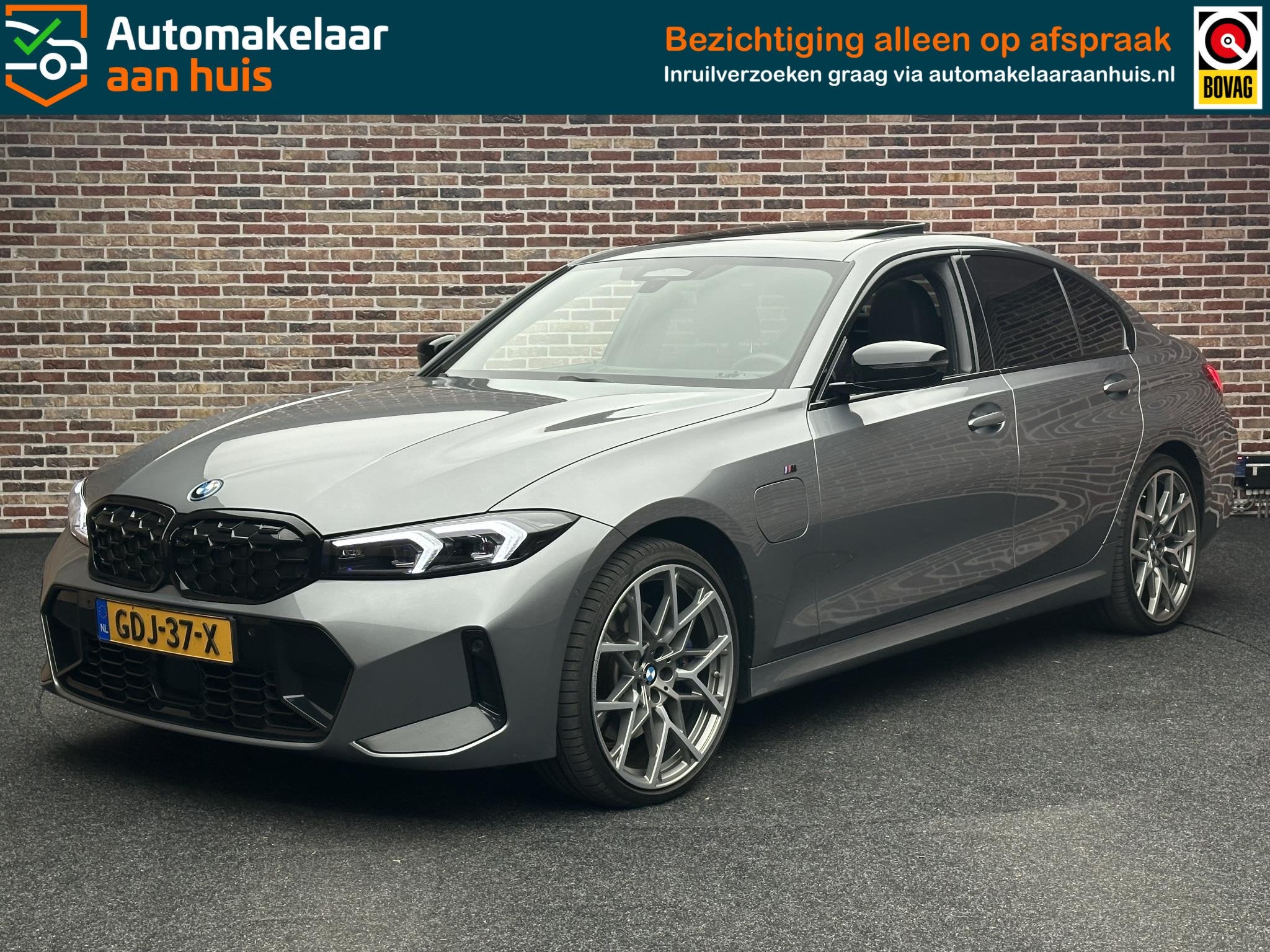 BMW 3-serie 330e M Performance Sport H/K Memory Dak Camera L, Auto's, Achterwielaandrijving, Gebruikt, 4 cilinders, Automatische klimaatregeling
