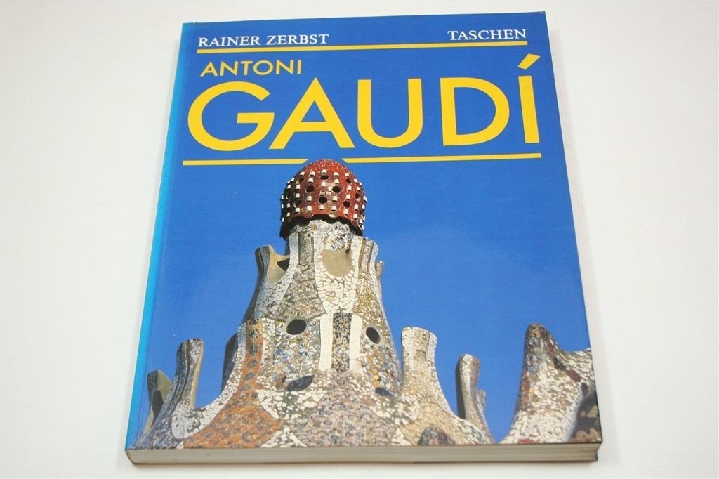 Gaudí 1852-1926 — Taschen Kunstboek, Architectuurbiografie, Ophalen of Verzenden, Gelezen, Architecten