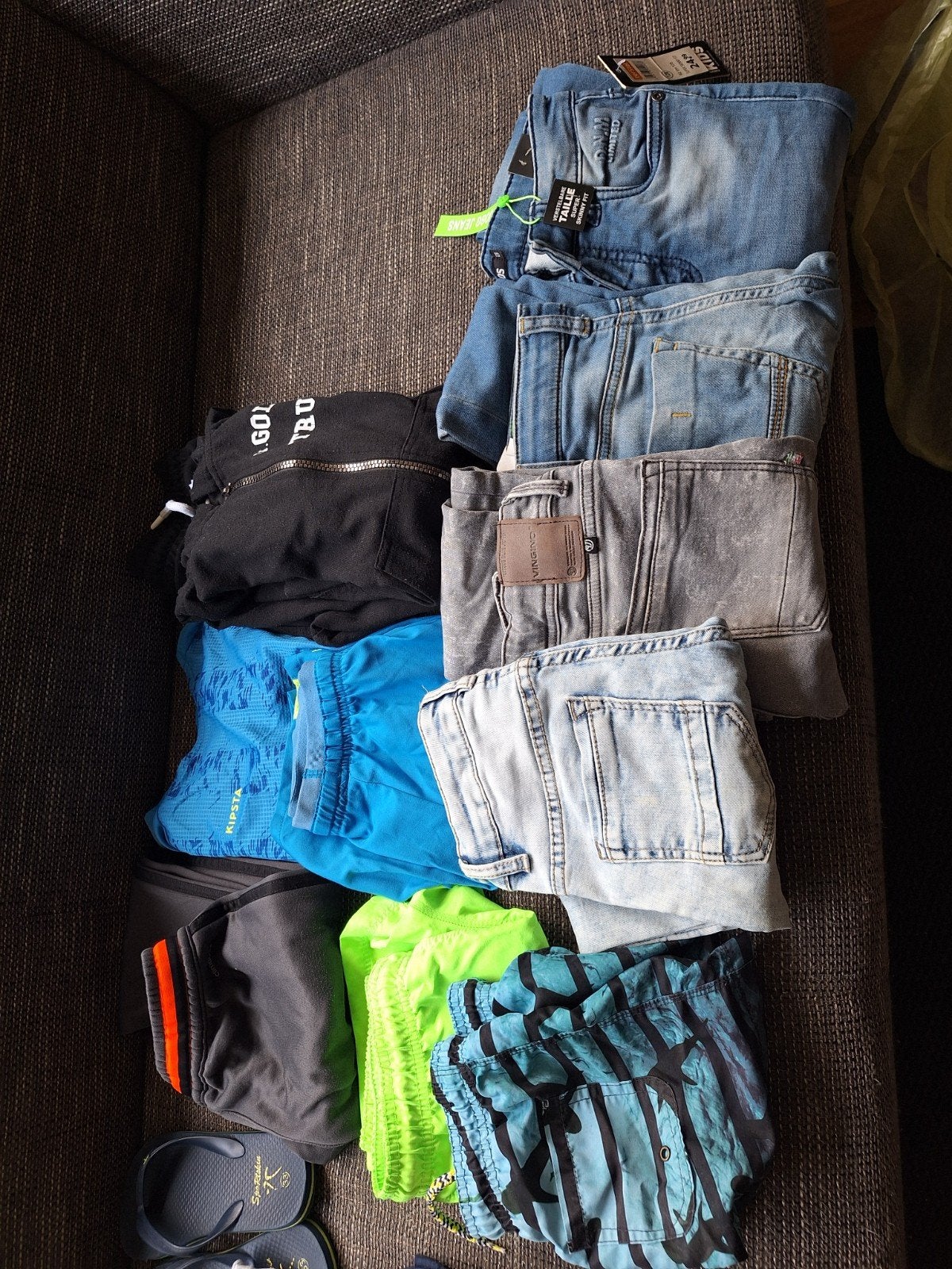 Kledingpakket Jongen Maat 128-134 (Jeans, Shorts, Trui), Ophalen of Verzenden, Gebruikt, Jongen, Setje