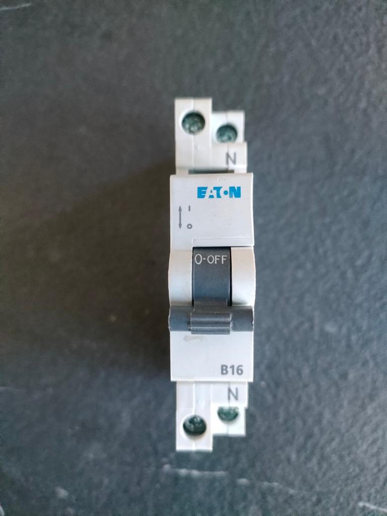 Holec aardlekschakelaars en Eaton automaten, Ophalen of Verzenden, Gebruikt, Schakelaar