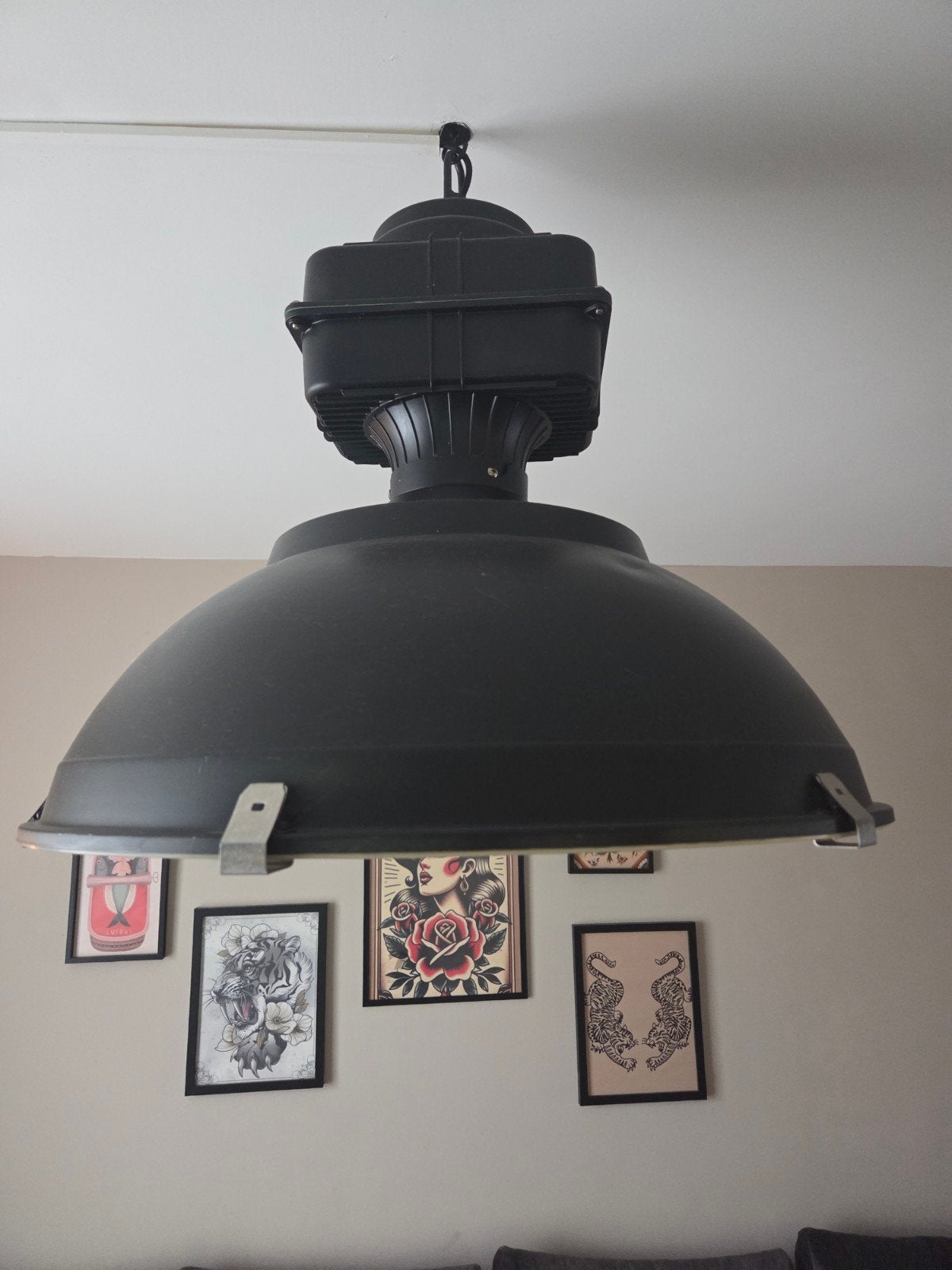 Grote industriële hanglamp - Zwart metaal, Huis en Inrichting, Lampen | Hanglampen, Ophalen of Verzenden, Gebruikt, Metaal, Industrieel