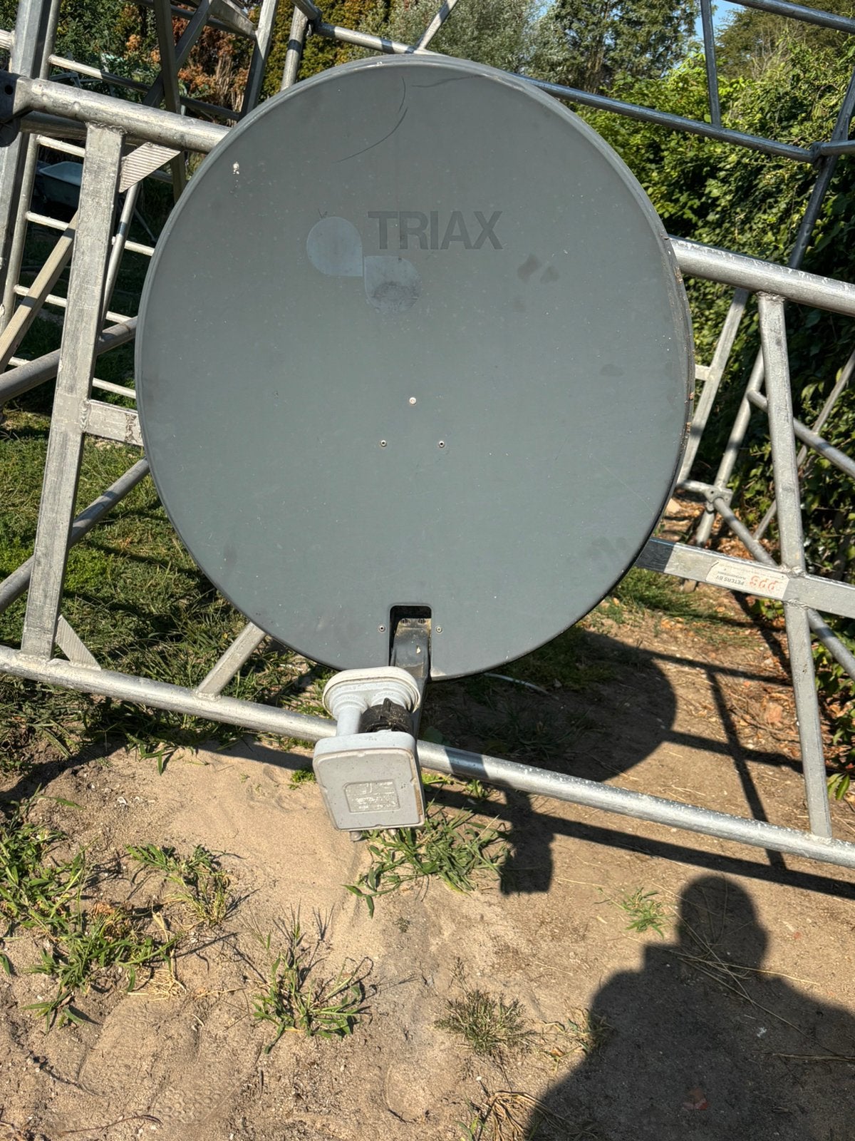 Triax schotel en lnb., Ophalen, Zo goed als nieuw, Overige merken