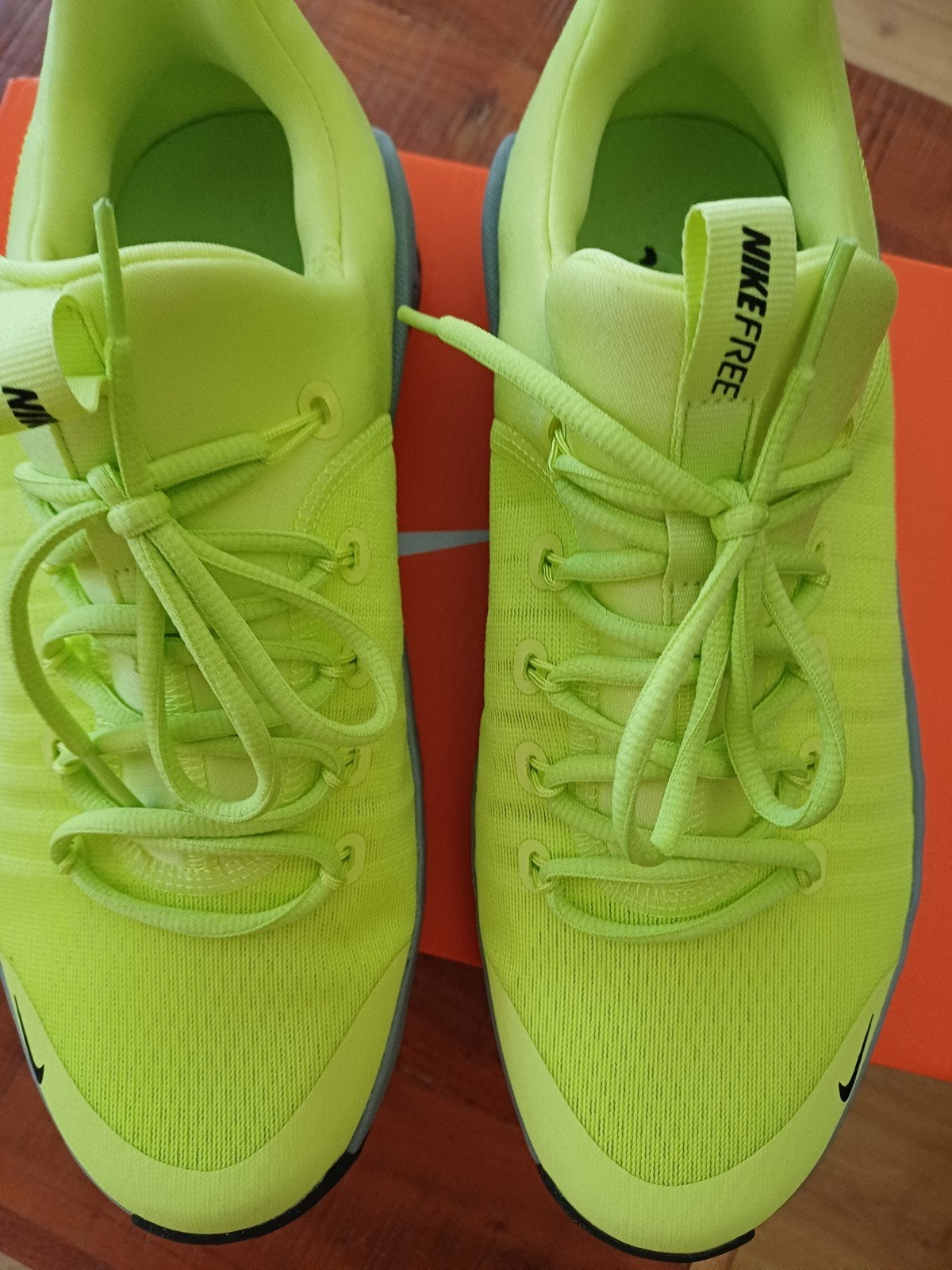 Nike free schoenen, geel, maat 44, zo goed als nieuw, Ophalen of Verzenden, Zo goed als nieuw, Overige sporten, Hardloopschoenen
