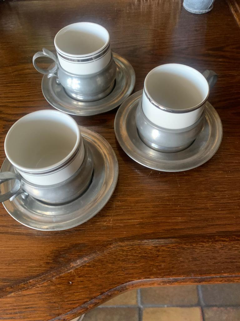 3 Tinnen Kopjes met Schoteltjes - Weizmann Porzellan, Antiek en Kunst, Antiek | Tin, Ophalen of Verzenden