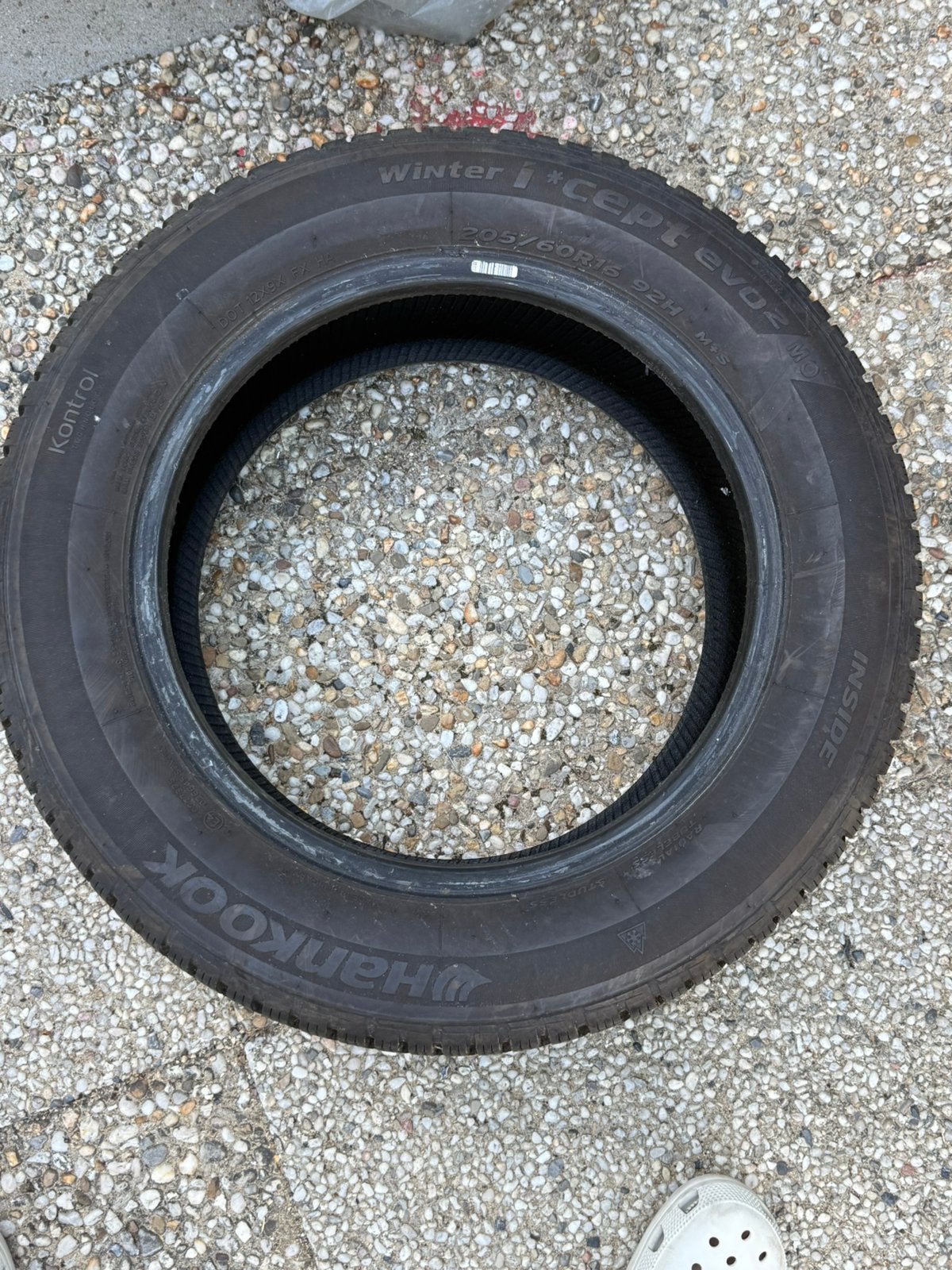 Hankook winterbanden 2 stuks 205/60R1692H M+S, Ophalen of Verzenden, Zo goed als nieuw