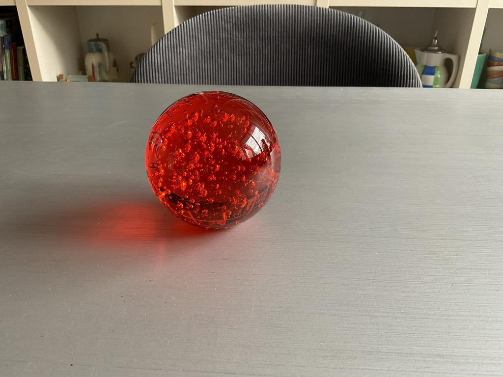 Oranje glazen bol presse-papier bubbels IKEA ; €15,00, Antiek en Kunst, Curiosa en Brocante, Ophalen of Verzenden