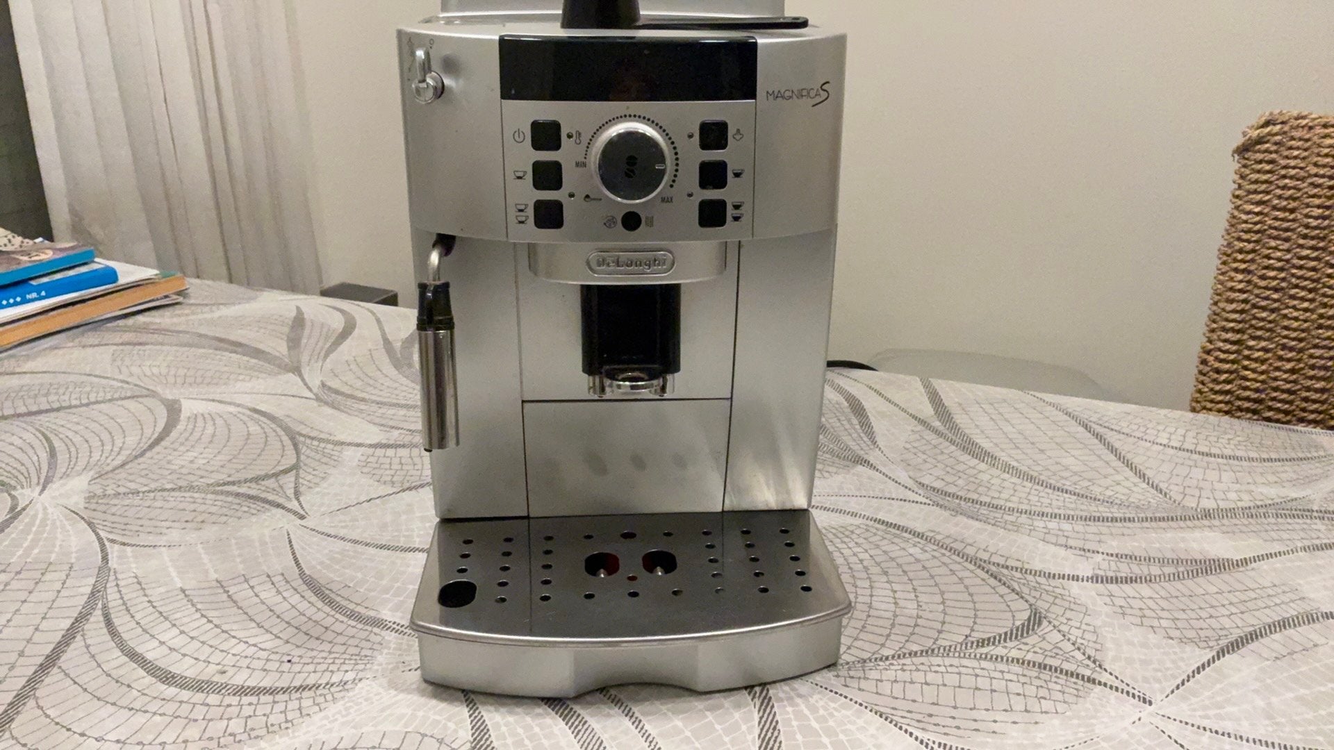 Koffiemachine (Delonghi ), Koffiemachine, Zo goed als nieuw, Gemalen koffie, Ophalen