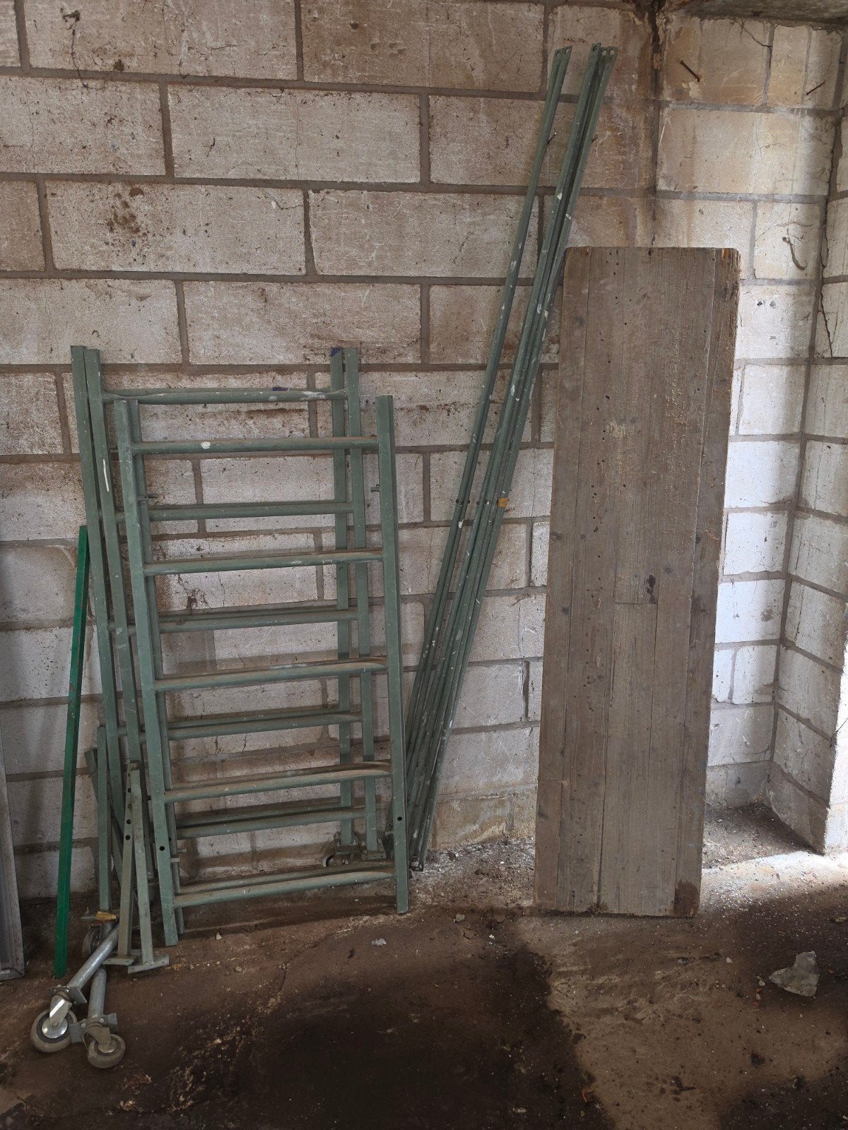 Kamersteiger - Ideaal voor binnenwerk en kleine klussen, Ophalen, Rolsteiger of Kamersteiger, Minder dan 2 meter
