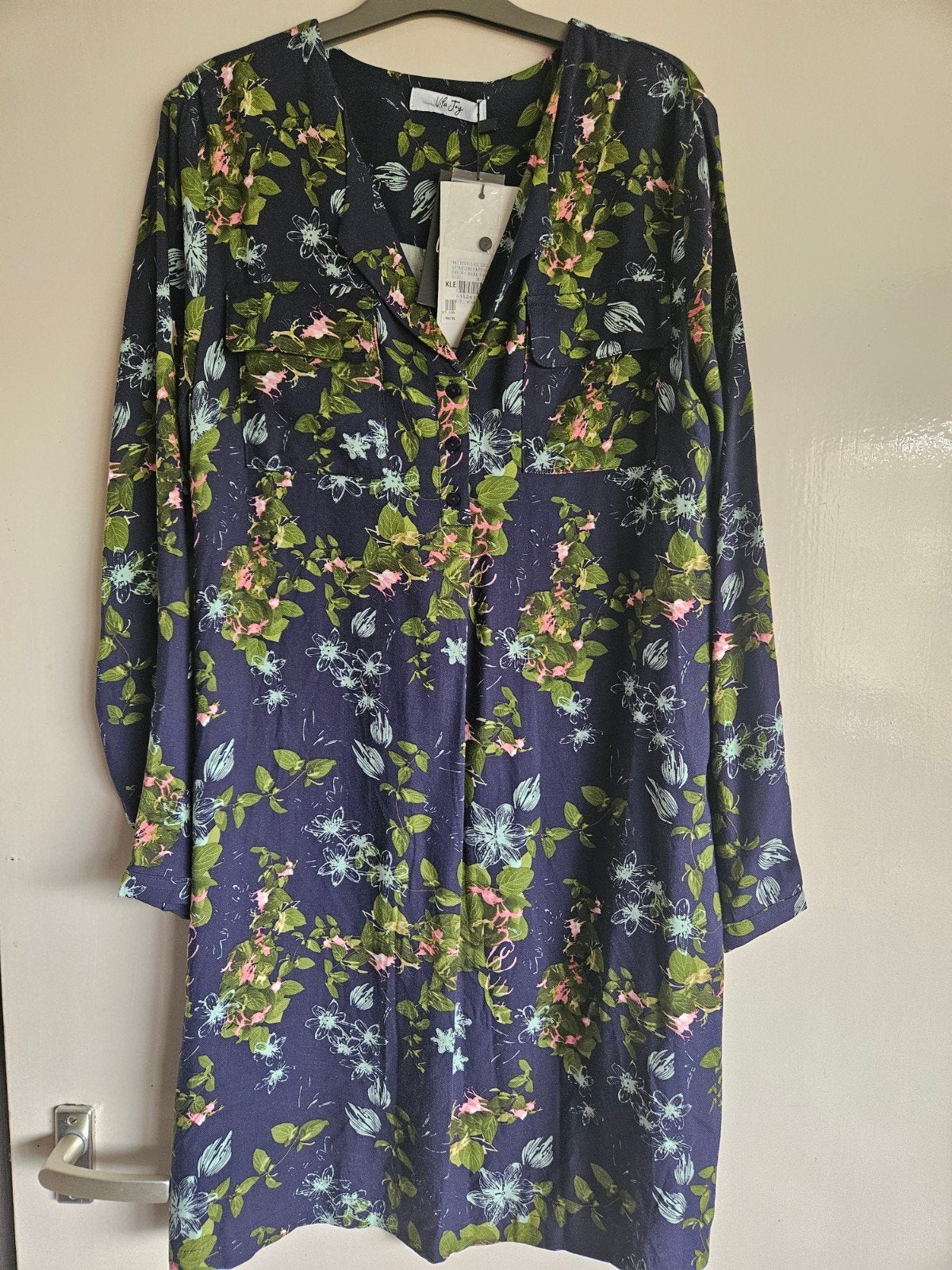 Nieuwe Vila Joy jurk met bloemenprint, Kleding | Dames, Maat 38/40 (M), Blauw, Nieuw, Ophalen of Verzenden