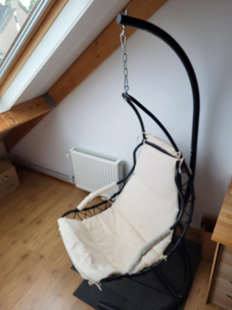 Comfortabele hangstoel met standaard - Zwart/Crème, Ophalen, Modern, Comfortabel, Zwart, Zo goed als nieuw