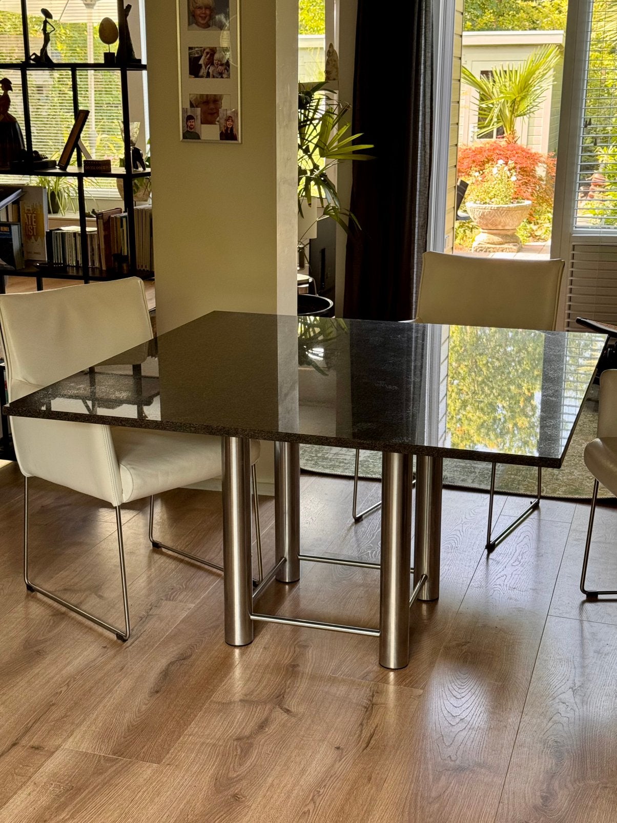 Vierkante, marmeren tafel met rvs onderstel, Ophalen, Zo goed als nieuw, Vierkant, 50 tot 100 cm