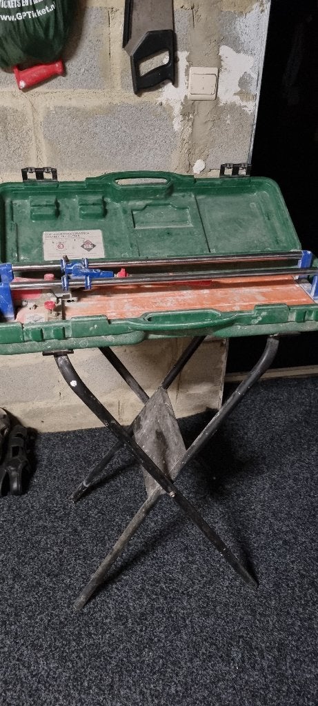 Rubi tegelsnijder en bok, Ophalen, Gebruikt, Minder dan 5 m², Overige materialen