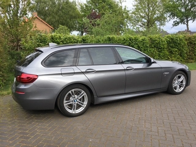 BMW 5-Serie 2.0 520D Touring AUT 2015 Grijs, Achterwielaandrijving, 1995 cc, Euro 6, 2000 kg