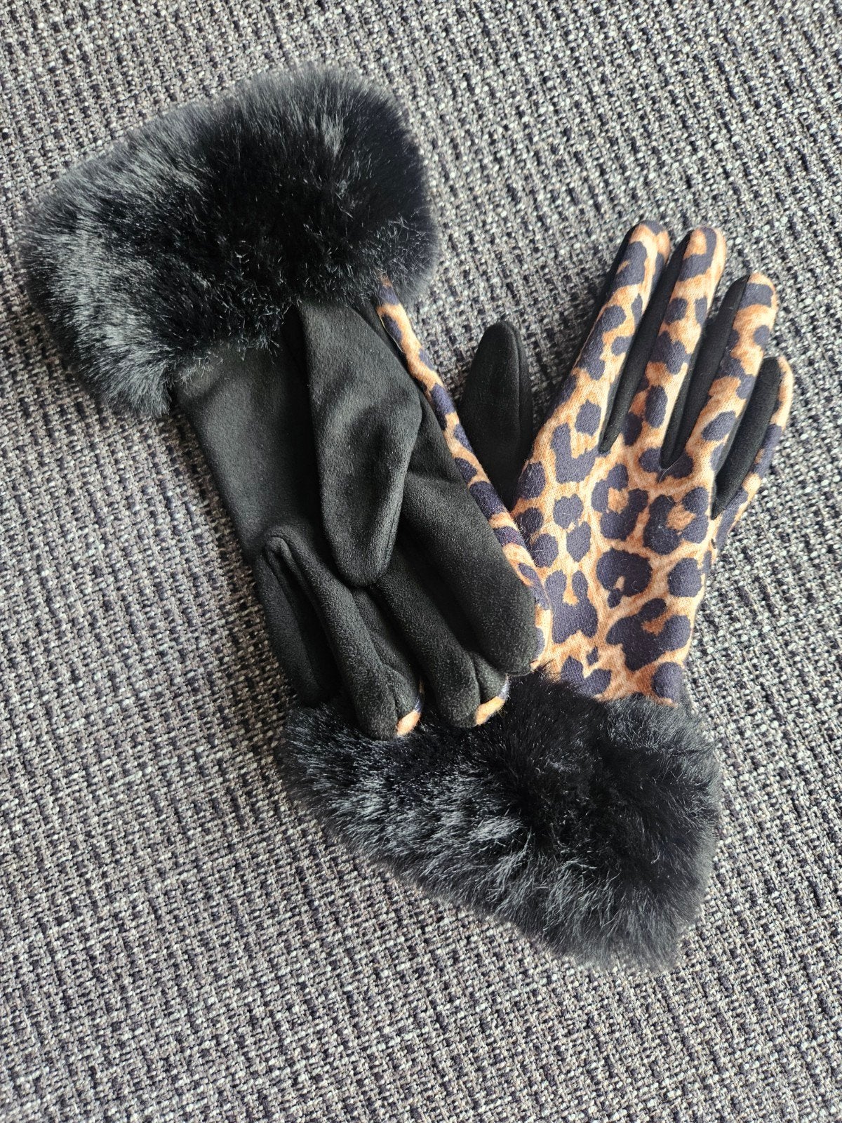 Mooie panterprint handschoenen met imitatiebont manchetten, Ophalen of Verzenden, Zo goed als nieuw, Maat 38/40 (M), Handschoenen